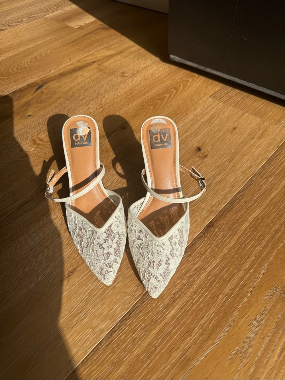 Dolce Vita Ivory Lace Pointed Toe Slingback Heels